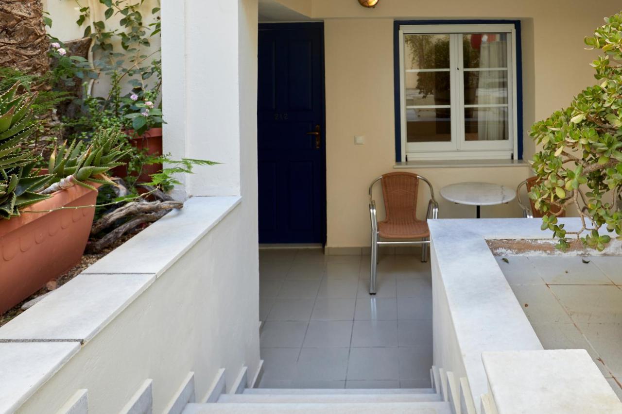 Hermes Hotel Kamari  Exterior photo